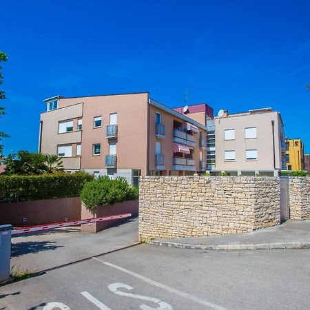 Apartment Dora Near Sea And Center With Private Garage Poreč Exteriér fotografie