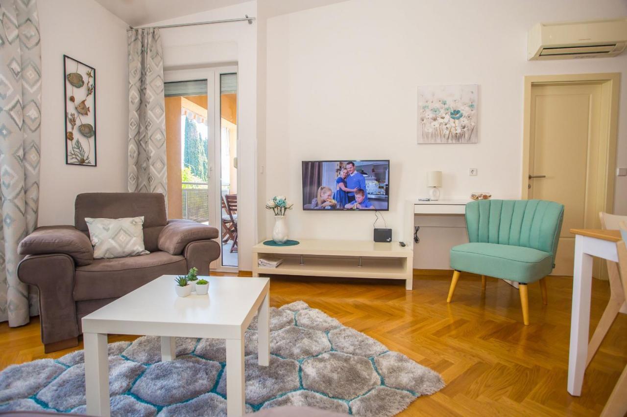 Apartment Dora Near Sea And Center With Private Garage Poreč Exteriér fotografie