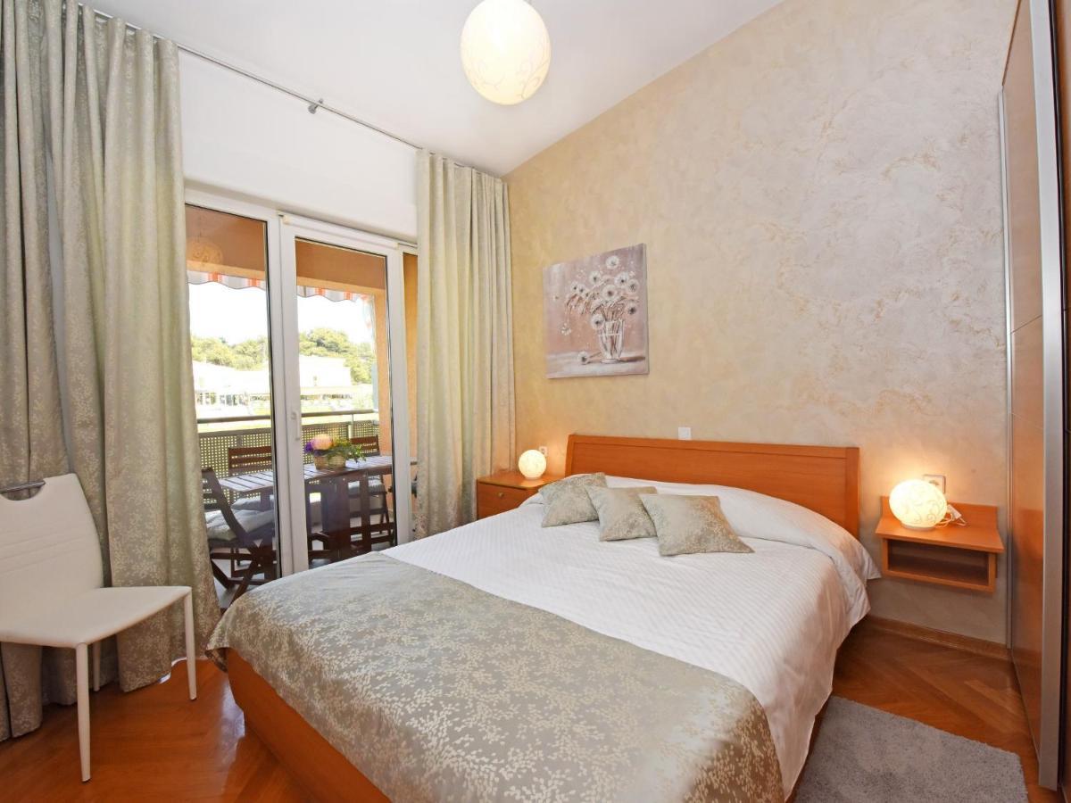 Apartment Dora Near Sea And Center With Private Garage Poreč Exteriér fotografie