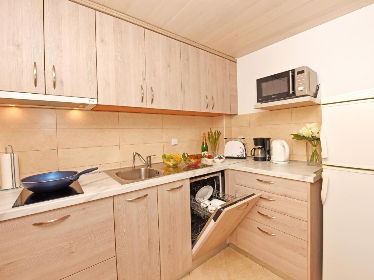 Apartment Dora Near Sea And Center With Private Garage Poreč Exteriér fotografie