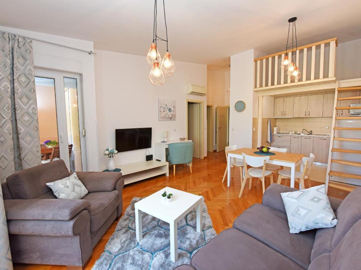 Apartment Dora Near Sea And Center With Private Garage Poreč Exteriér fotografie