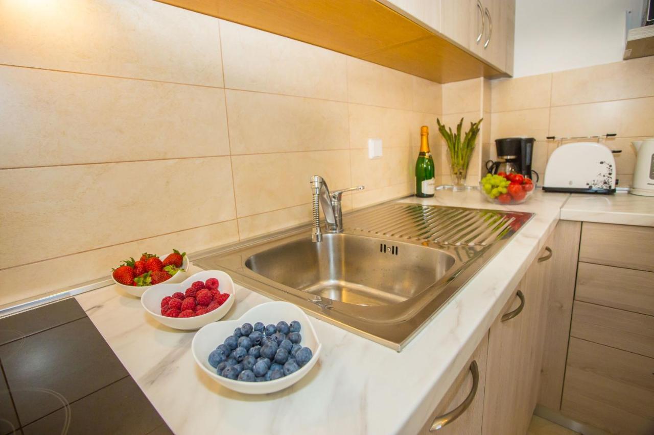 Apartment Dora Near Sea And Center With Private Garage Poreč Exteriér fotografie