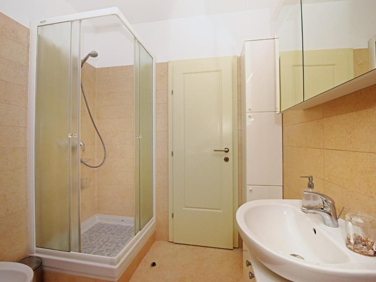 Apartment Dora Near Sea And Center With Private Garage Poreč Exteriér fotografie